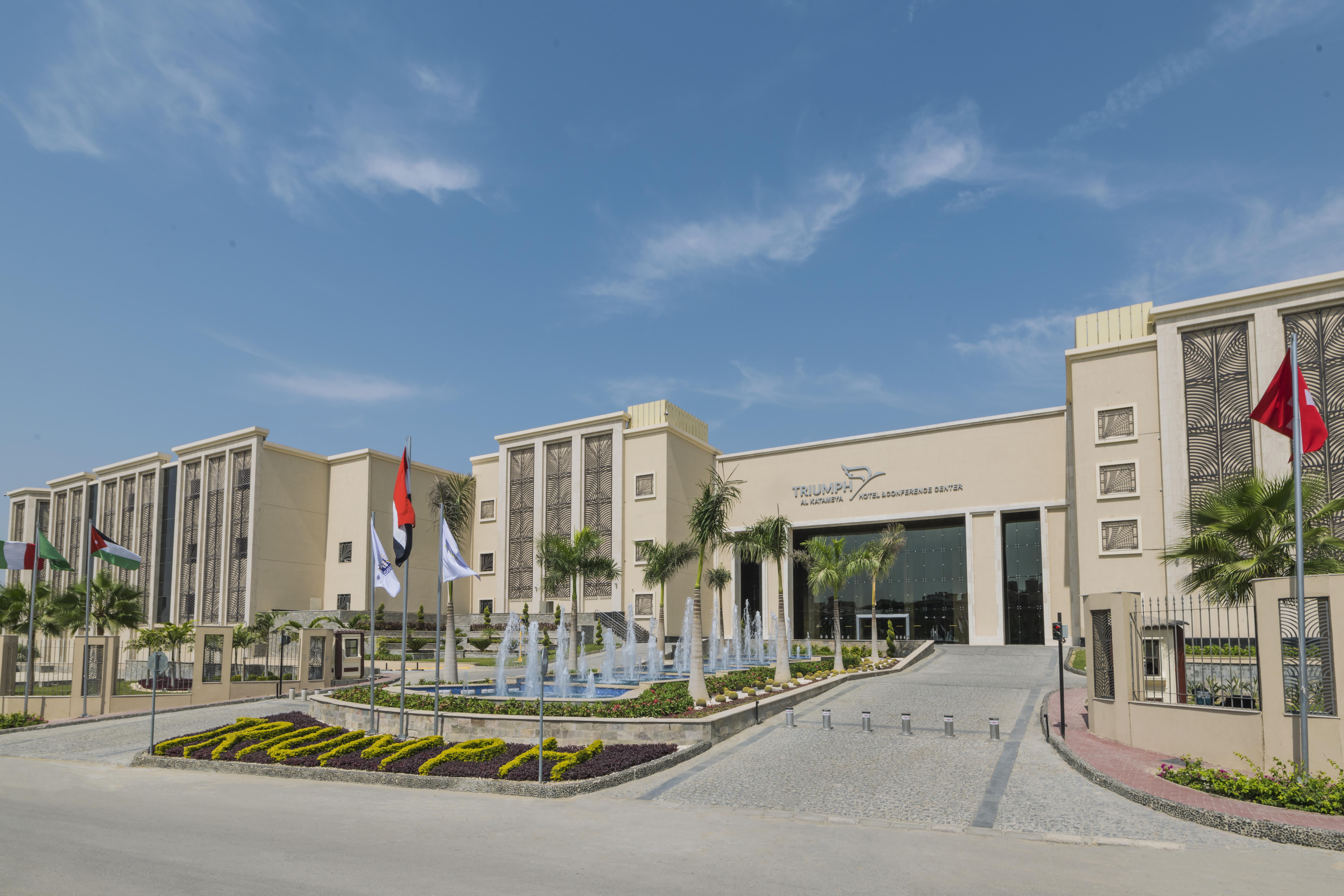 Triumph Luxury Hotel El El Cairo Exterior foto Arab Academy for Science, Technology and Engineering and Research