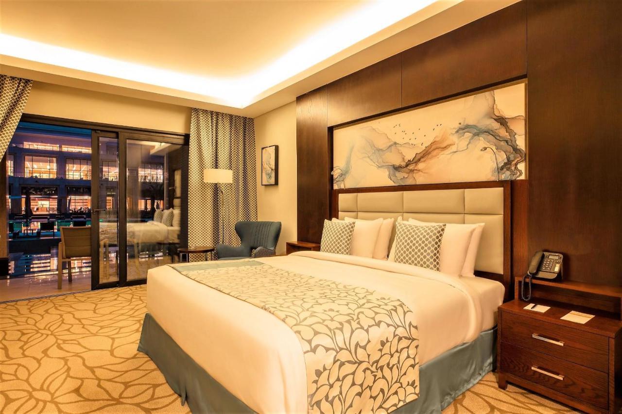 Triumph Luxury Hotel El El Cairo Exterior foto A bedroom at the hotel