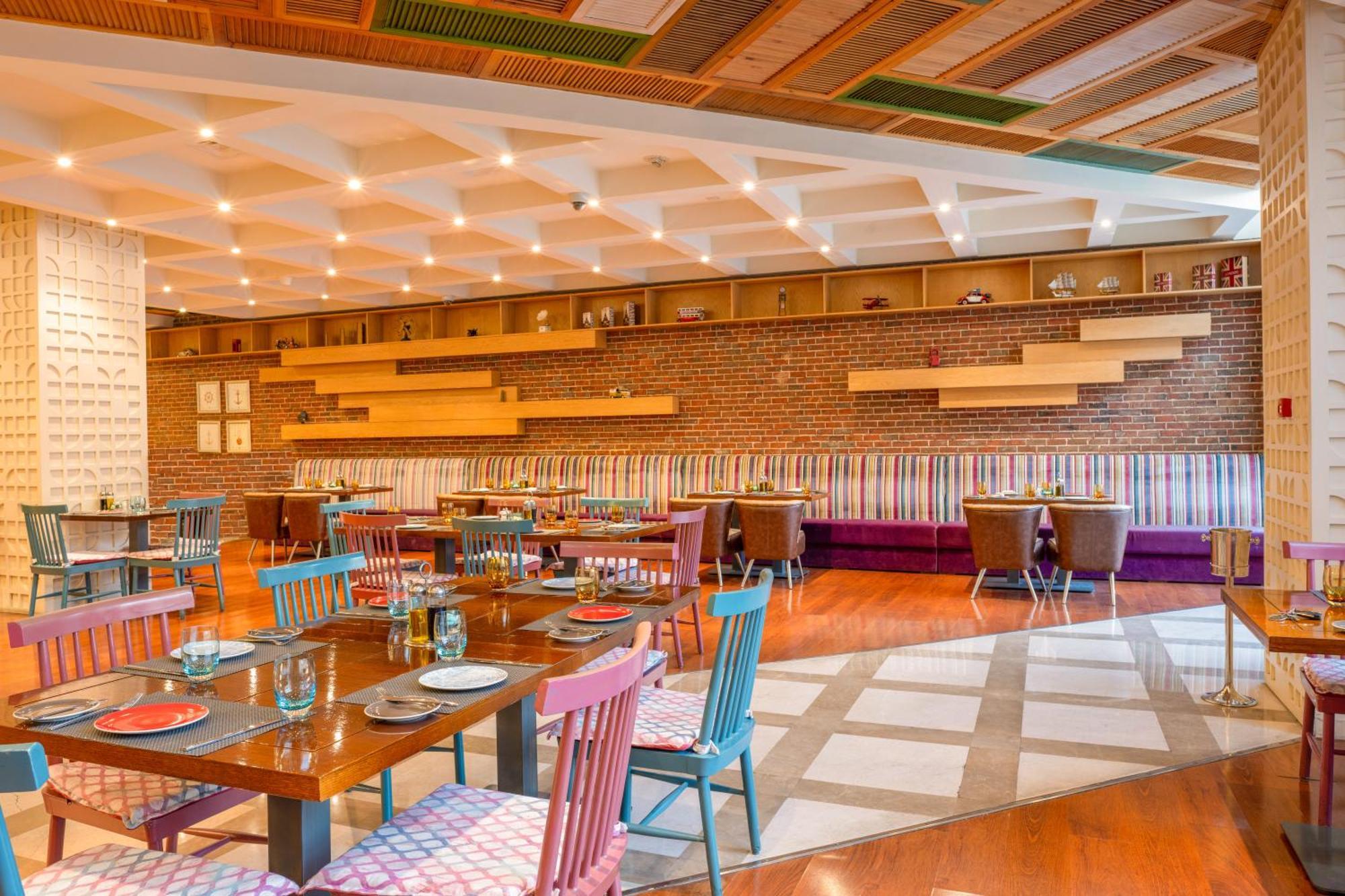 Triumph Luxury Hotel El El Cairo Exterior foto The restaurant