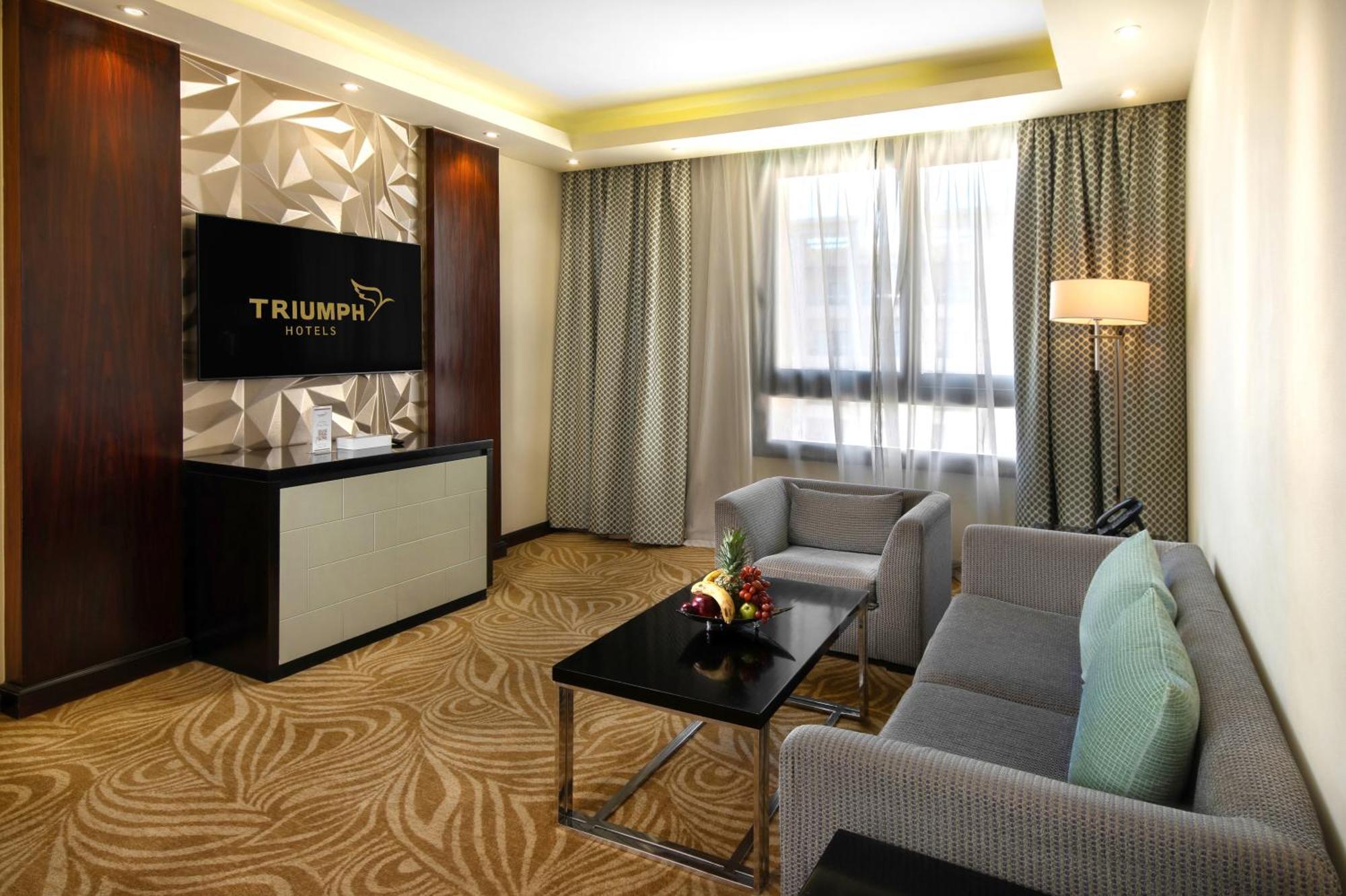 Triumph Luxury Hotel El El Cairo Habitación foto A suite at the hotel