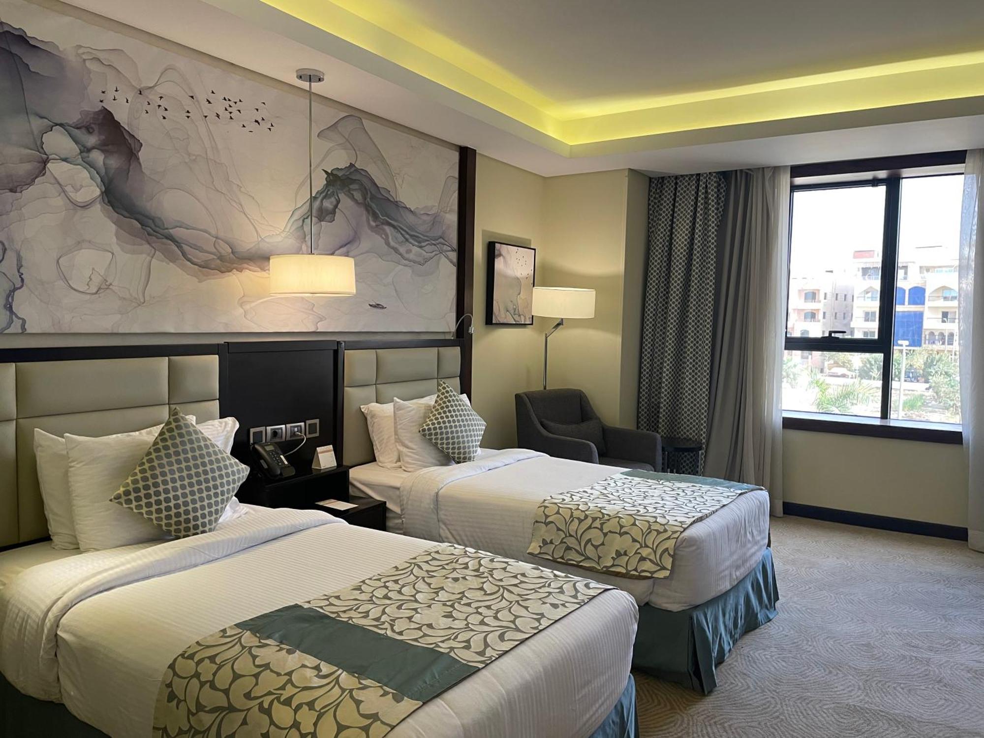 Triumph Luxury Hotel El El Cairo Exterior foto A room at the hotel